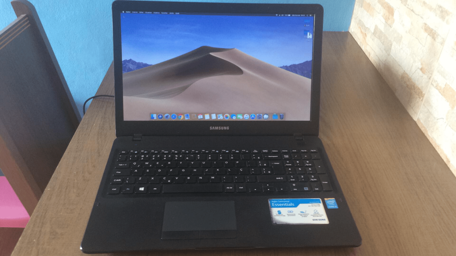 Samsung Essentials E34 NP300E5K KF1BR [Intel HD 5500 + PS2 Interface] 8